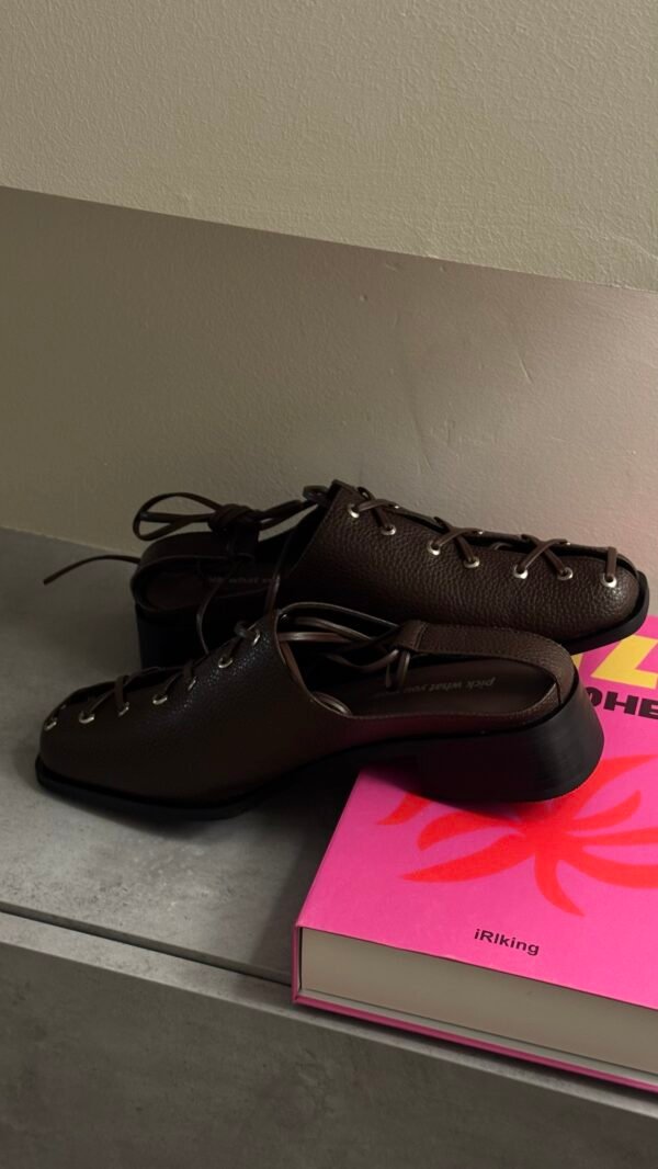Sandal Lace Up