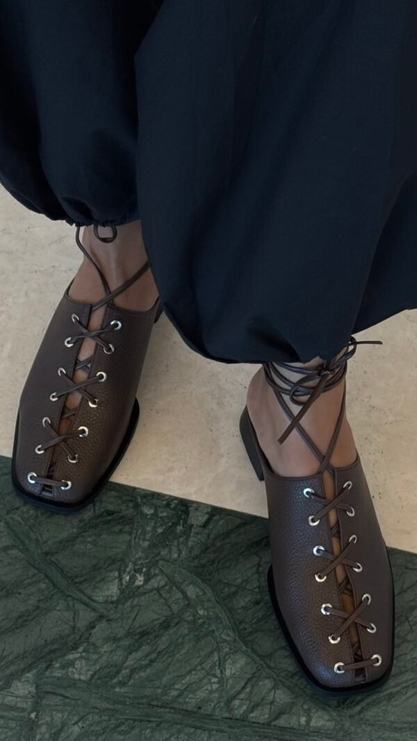 Sandal Lace Up