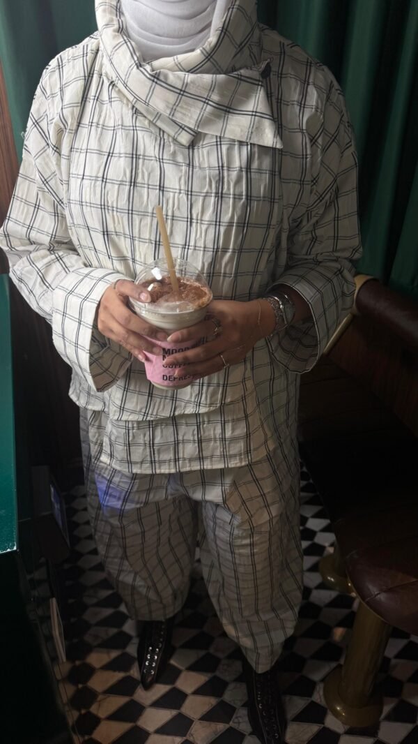 ‏Ivory Grid Set