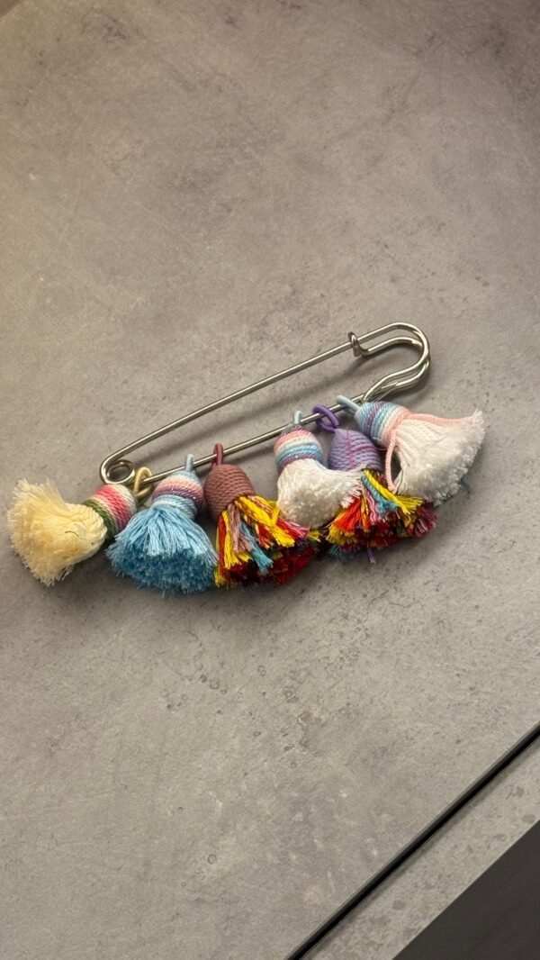 6c485208-eeec-4dbf-92f4-bcdbbba95e71-3 Tassel Pom Brooch