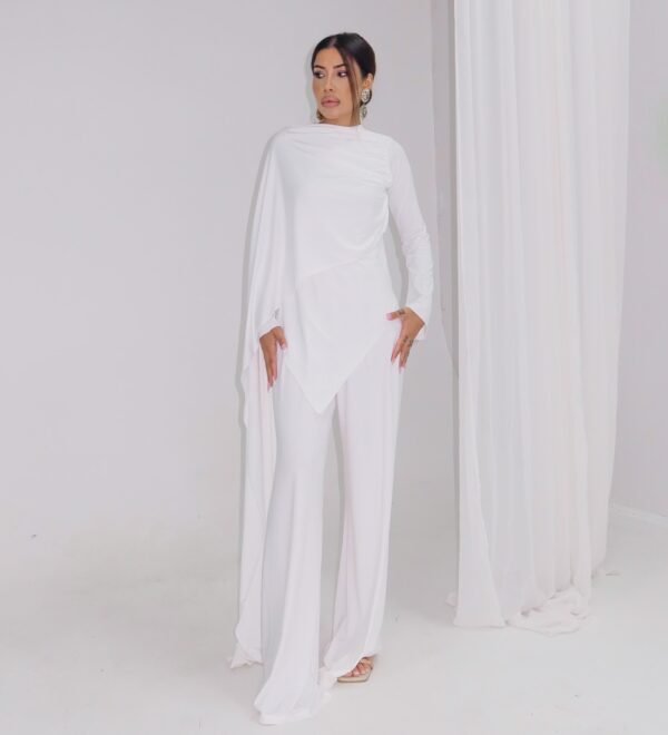 White Flow Top
