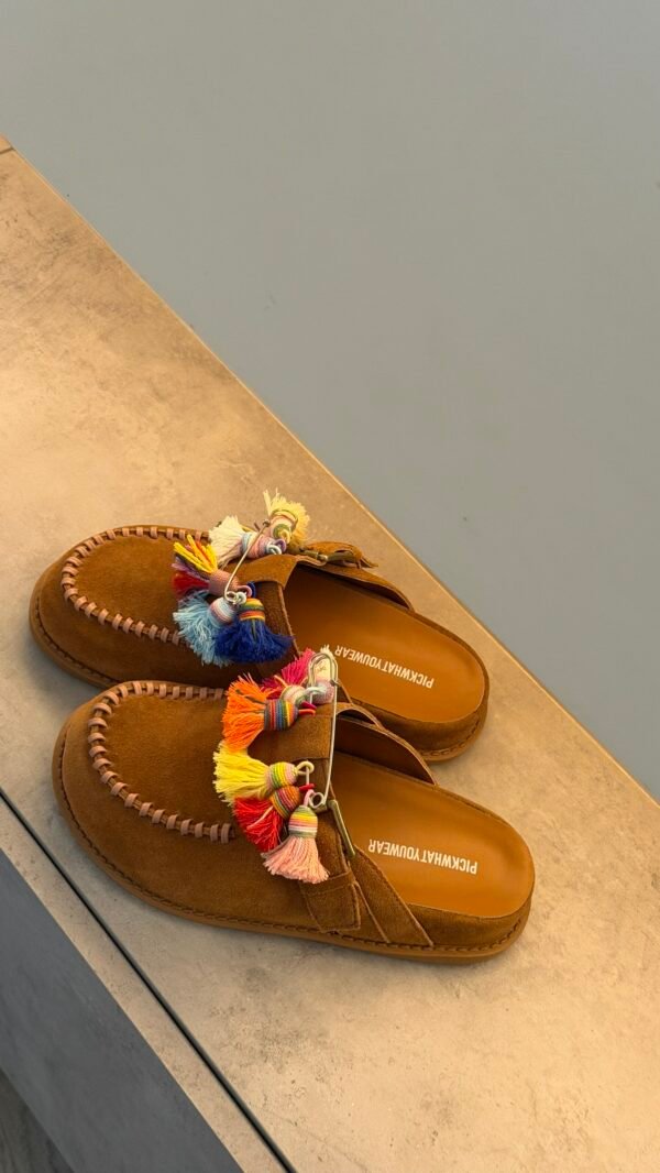 img_1924 Camel Brown clogs